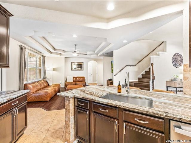 5527 Cross Pond, San Antonio, TX 78249