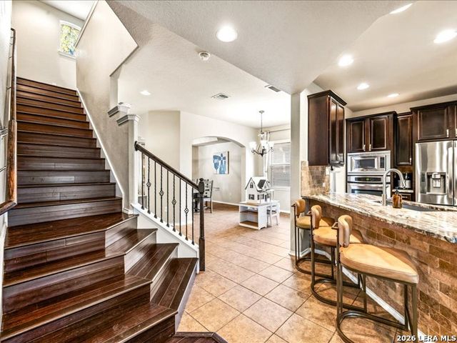 5527 Cross Pond, San Antonio, TX 78249