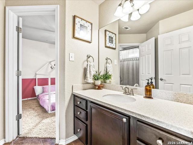 5527 Cross Pond, San Antonio, TX 78249