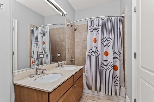 4548 S INDIANA Avenue 1S, Chicago, IL 60653