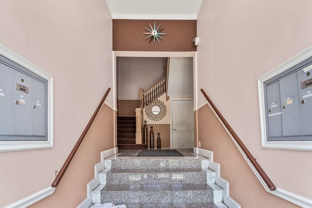 4548 S INDIANA Avenue 1S, Chicago, IL 60653