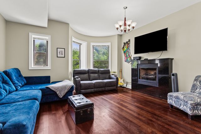4548 S INDIANA Avenue 1S, Chicago, IL 60653