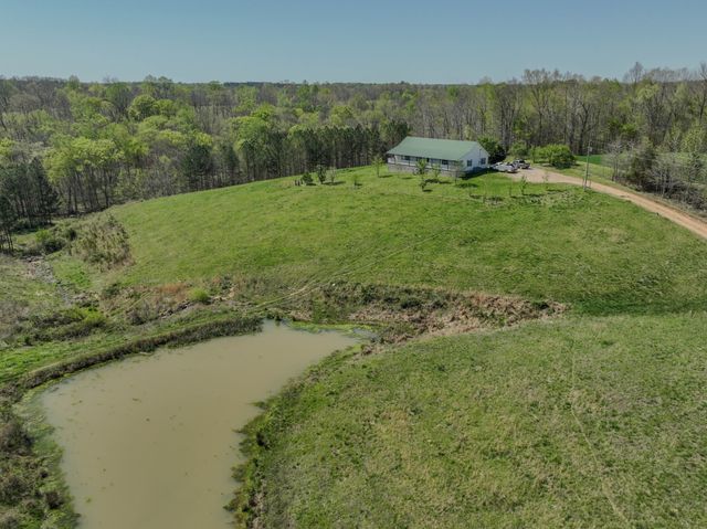 290 Prokesh Rd, Leoma, TN 38468