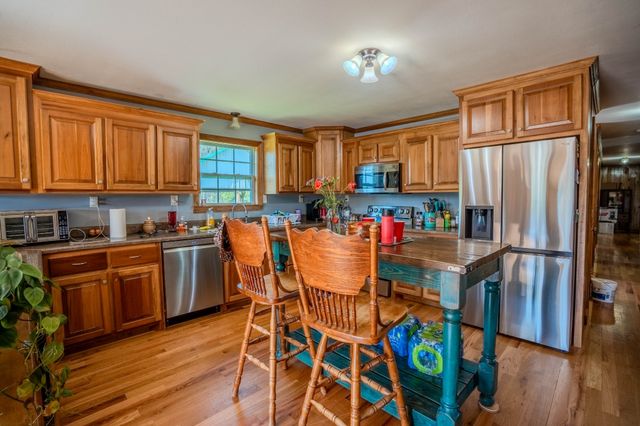 290 Prokesh Rd, Leoma, TN 38468