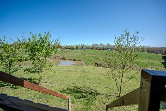 290 Prokesh Rd, Leoma, TN 38468