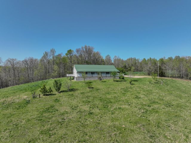 290 Prokesh Rd, Leoma, TN 38468