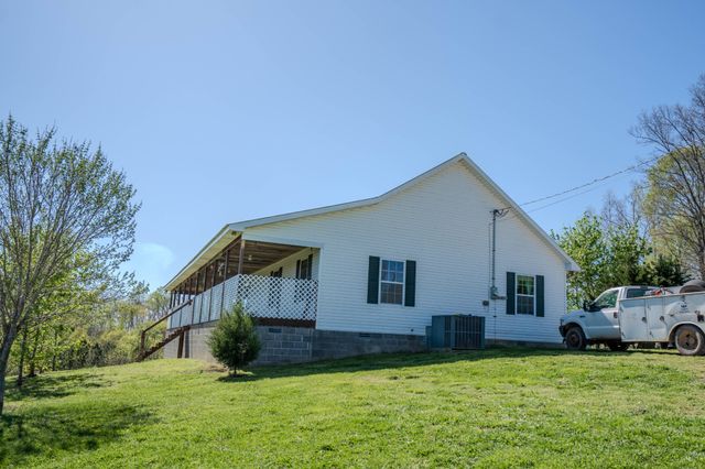290 Prokesh Rd, Leoma, TN 38468