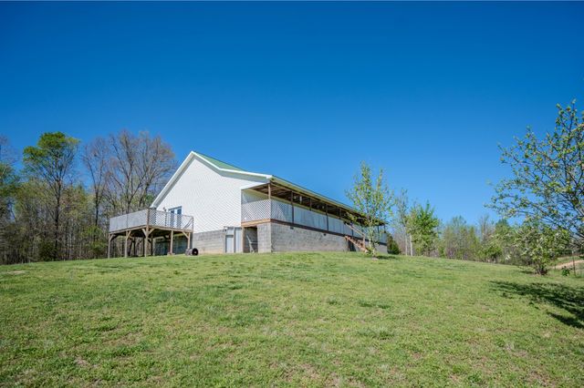 290 Prokesh Rd, Leoma, TN 38468