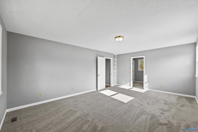 7800 Chadwell Road SW, Huntsville, AL 35802