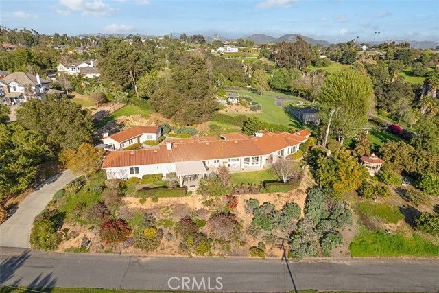 1166 Arroyo Pacifica, Fallbrook, CA 92028