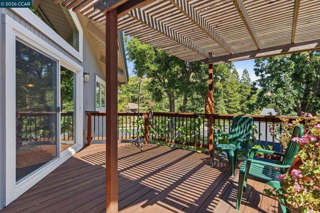 141 Donaleen Ct, Martinez, CA 94553