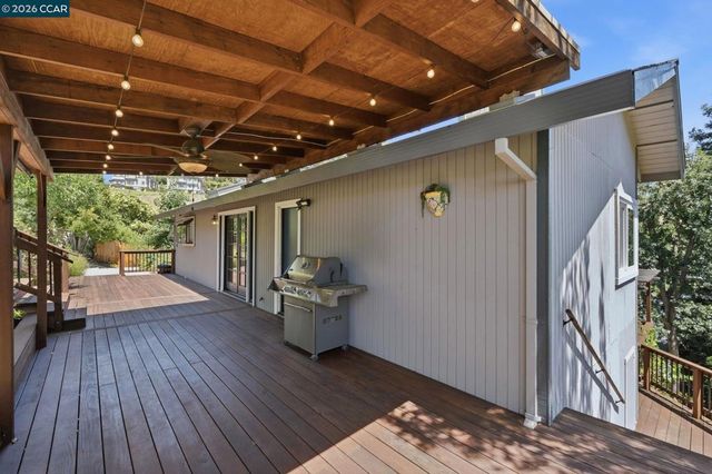 141 Donaleen Ct, Martinez, CA 94553