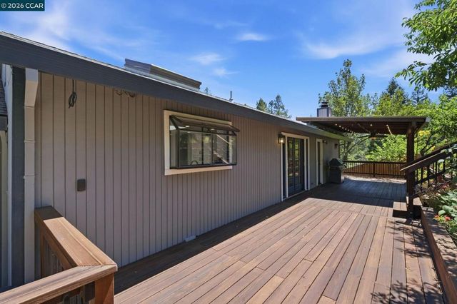 141 Donaleen Ct, Martinez, CA 94553