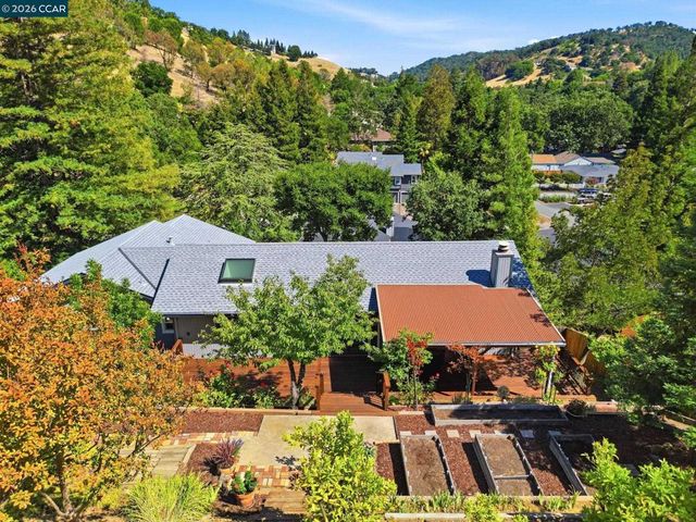 141 Donaleen Ct, Martinez, CA 94553