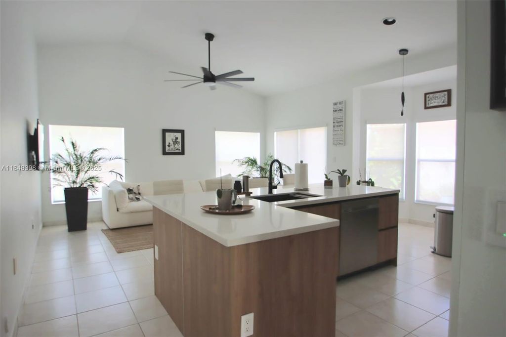 15230 SW 51st St, Miramar, FL 33027