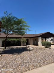 1818 W PORTOBELLO Avenue, Mesa, AZ 85202