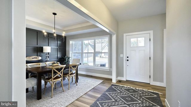 404 MORRIS DR, Mechanicsburg, PA 17055