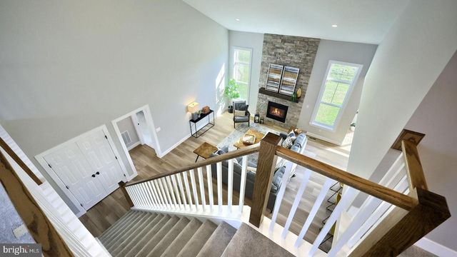 404 MORRIS DR, Mechanicsburg, PA 17055