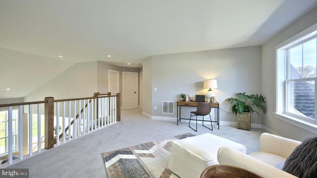 404 MORRIS DR, Mechanicsburg, PA 17055