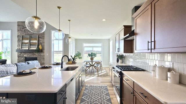 404 MORRIS DR, Mechanicsburg, PA 17055