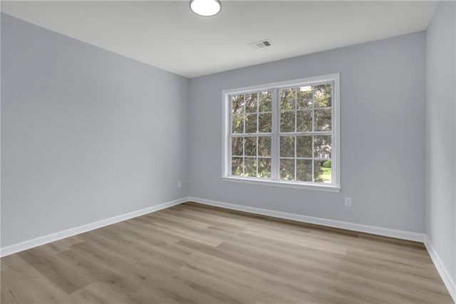 552 Glen Level Circle, Sugar Hill, GA 30518