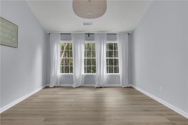 552 Glen Level Circle, Sugar Hill, GA 30518