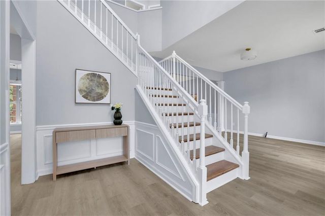 552 Glen Level Circle, Sugar Hill, GA 30518