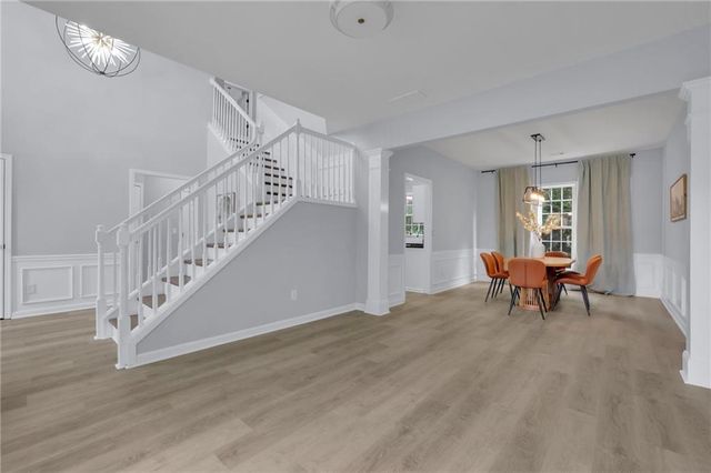 552 Glen Level Circle, Sugar Hill, GA 30518