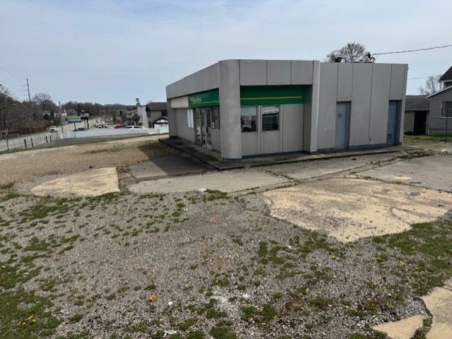 1206 BUTLER AVE - RT 422, New Castle, PA 16101
