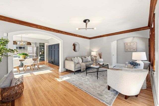 4639 N Larkin STREET, Whitefish Bay, WI 53211