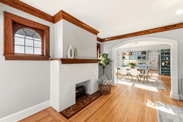 4639 N Larkin STREET, Whitefish Bay, WI 53211