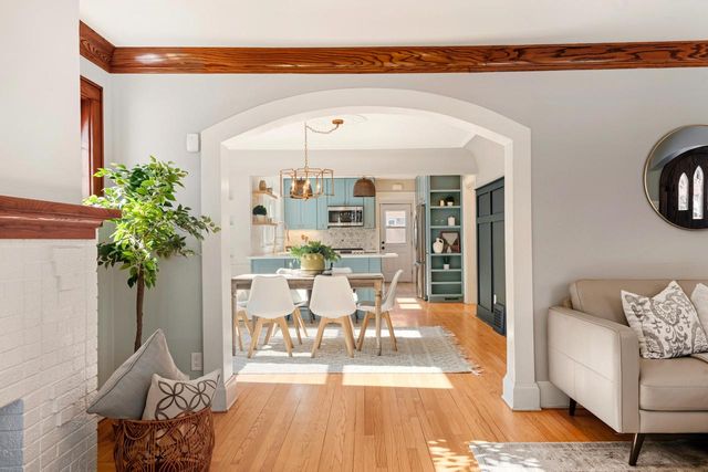 4639 N Larkin STREET, Whitefish Bay, WI 53211