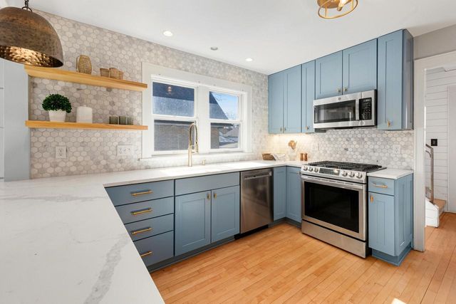 4639 N Larkin STREET, Whitefish Bay, WI 53211