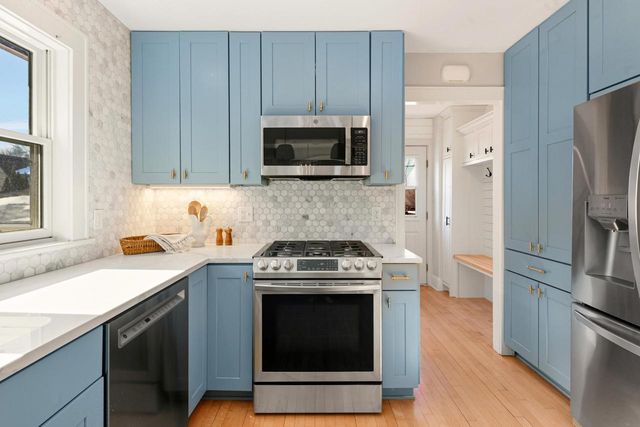 4639 N Larkin STREET, Whitefish Bay, WI 53211