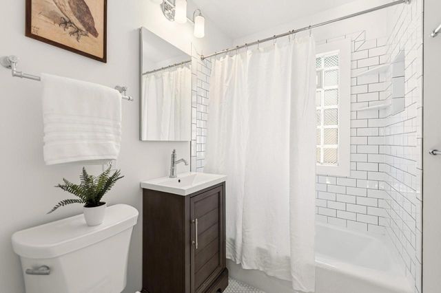 4639 N Larkin STREET, Whitefish Bay, WI 53211