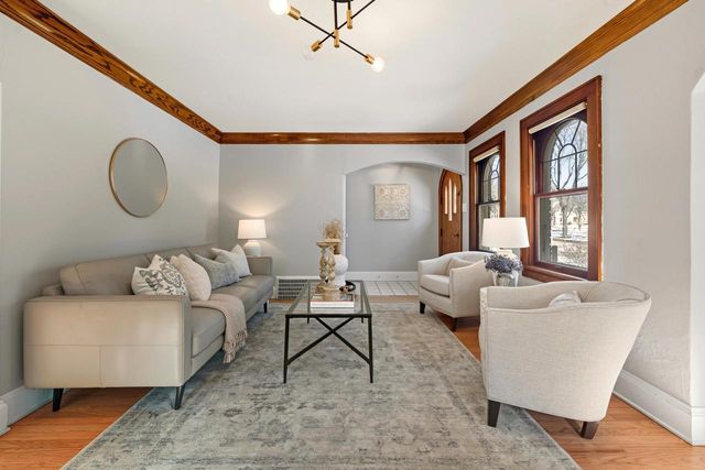 4639 N Larkin STREET, Whitefish Bay, WI 53211