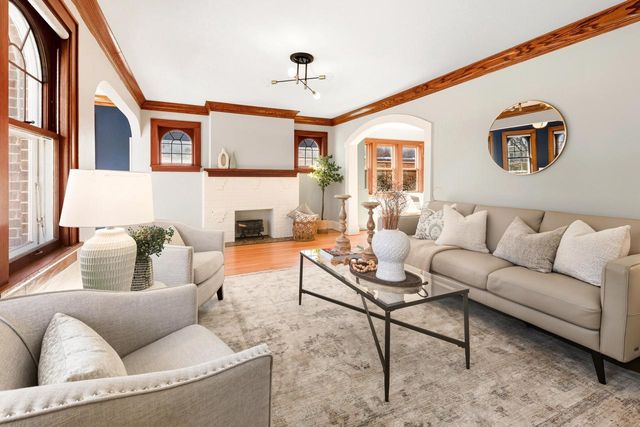 4639 N Larkin STREET, Whitefish Bay, WI 53211