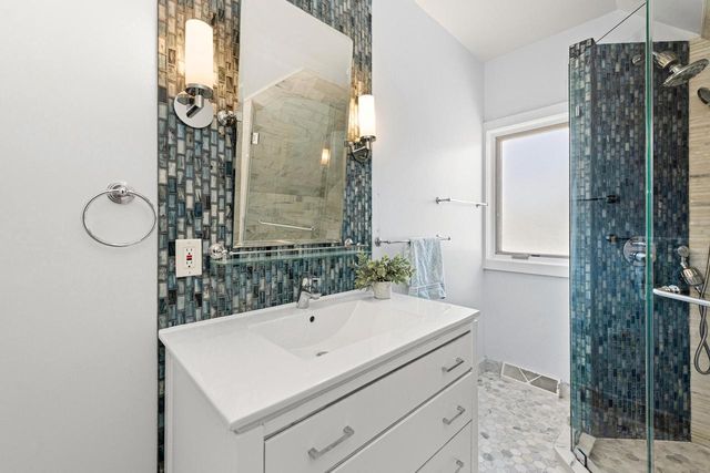 4639 N Larkin STREET, Whitefish Bay, WI 53211