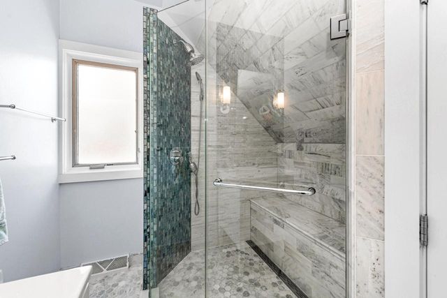 4639 N Larkin STREET, Whitefish Bay, WI 53211