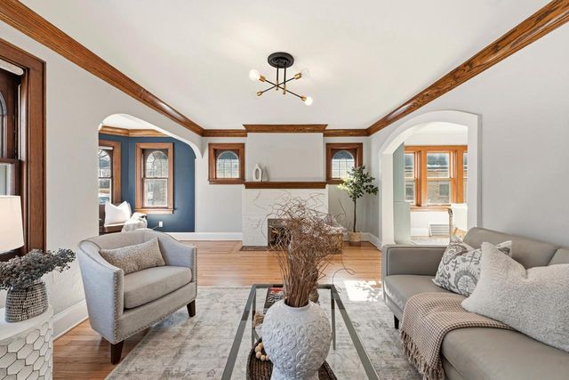 4639 N Larkin STREET, Whitefish Bay, WI 53211