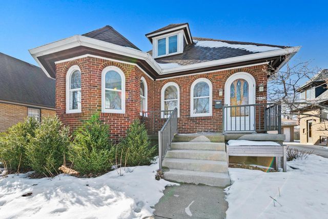 4639 N Larkin STREET, Whitefish Bay, WI 53211