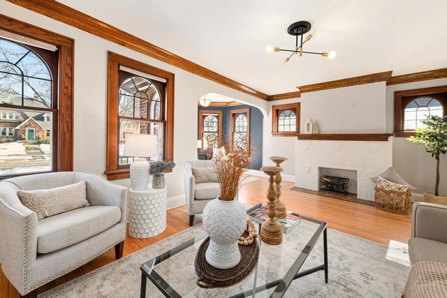 4639 N Larkin STREET, Whitefish Bay, WI 53211