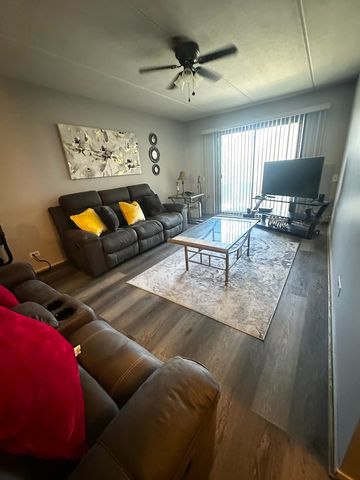 850 Des Plaines Avenue 409, Forest Park, IL 60130