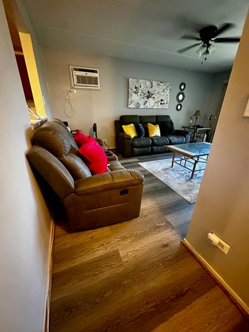 850 Des Plaines Avenue 409, Forest Park, IL 60130