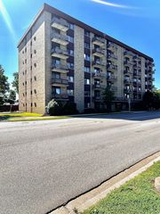 850 Des Plaines Avenue 409, Forest Park, IL 60130