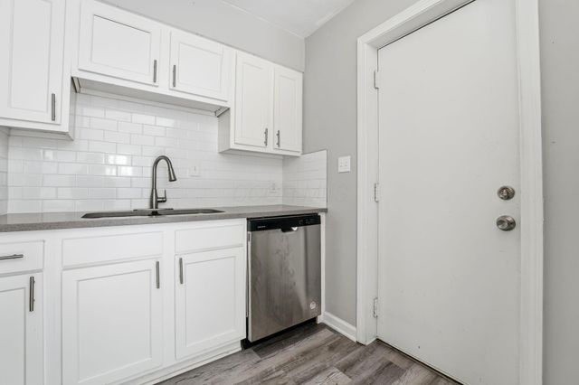 2363 Holt Avenue, Columbus, OH 43219