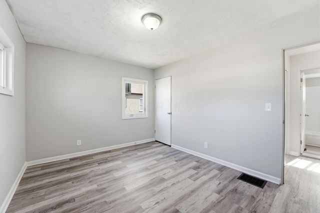 2363 Holt Avenue, Columbus, OH 43219