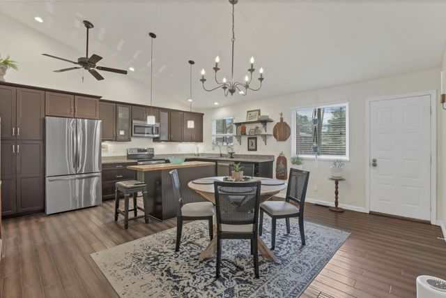 421 E North Street, C1, Worthington, OH 43085