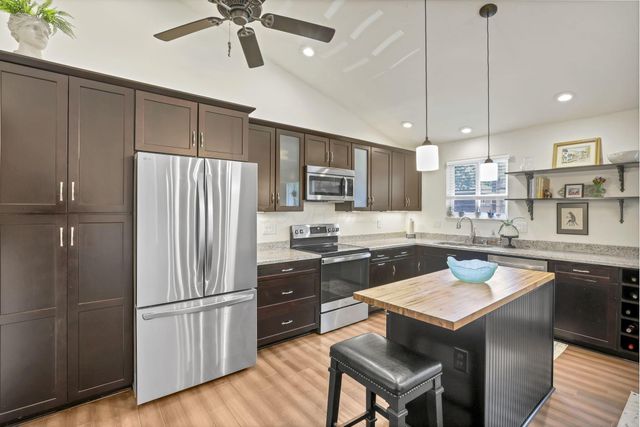 421 E North Street, C1, Worthington, OH 43085
