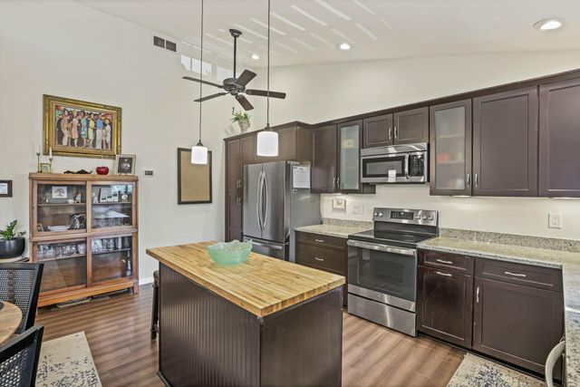 421 E North Street, C1, Worthington, OH 43085